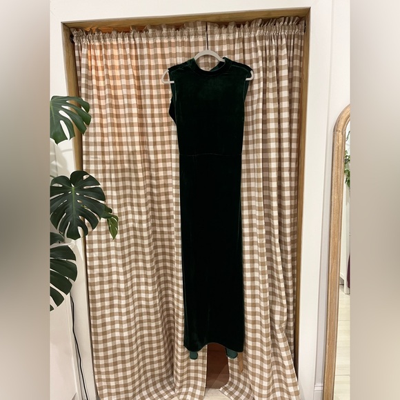 Reformation Yarden Velvet Dress- NWT - Picture 2 of 5